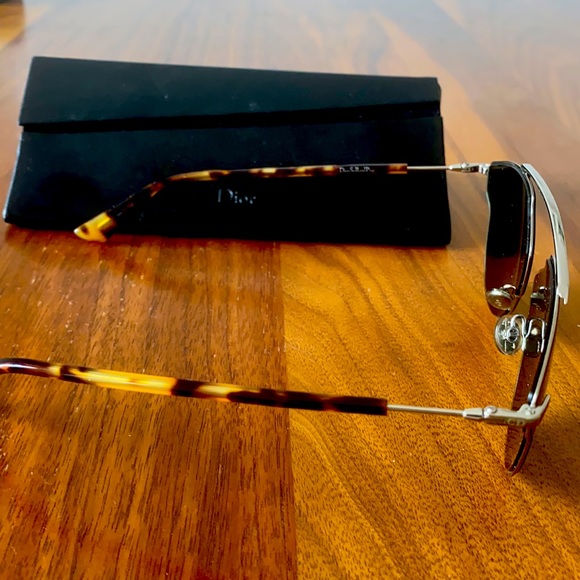 Christian Dior So Real Sunglasses - Picture 2 of 3